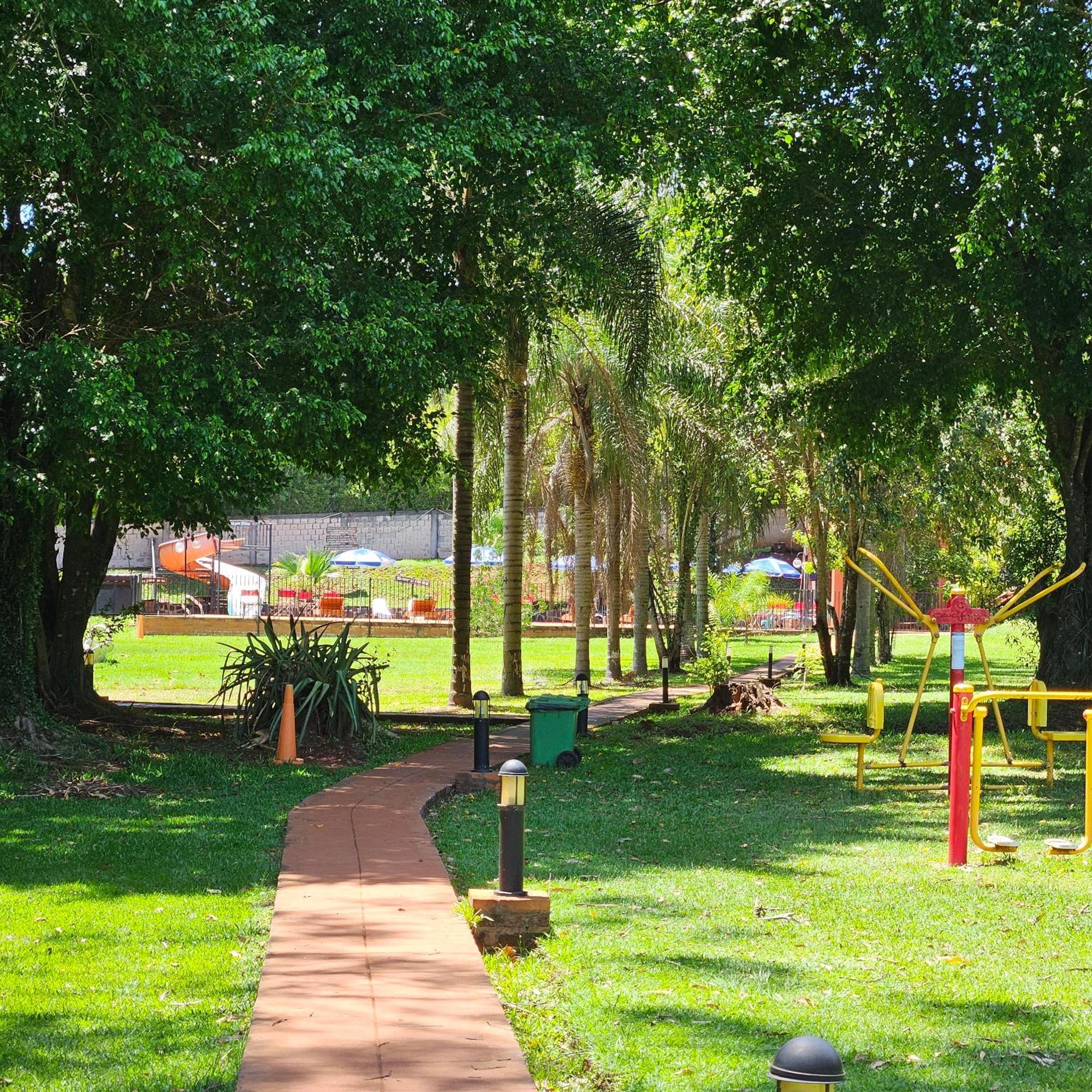 Cabanas El Refugio Del Mensu Puerto Iguazú Kültér fotó