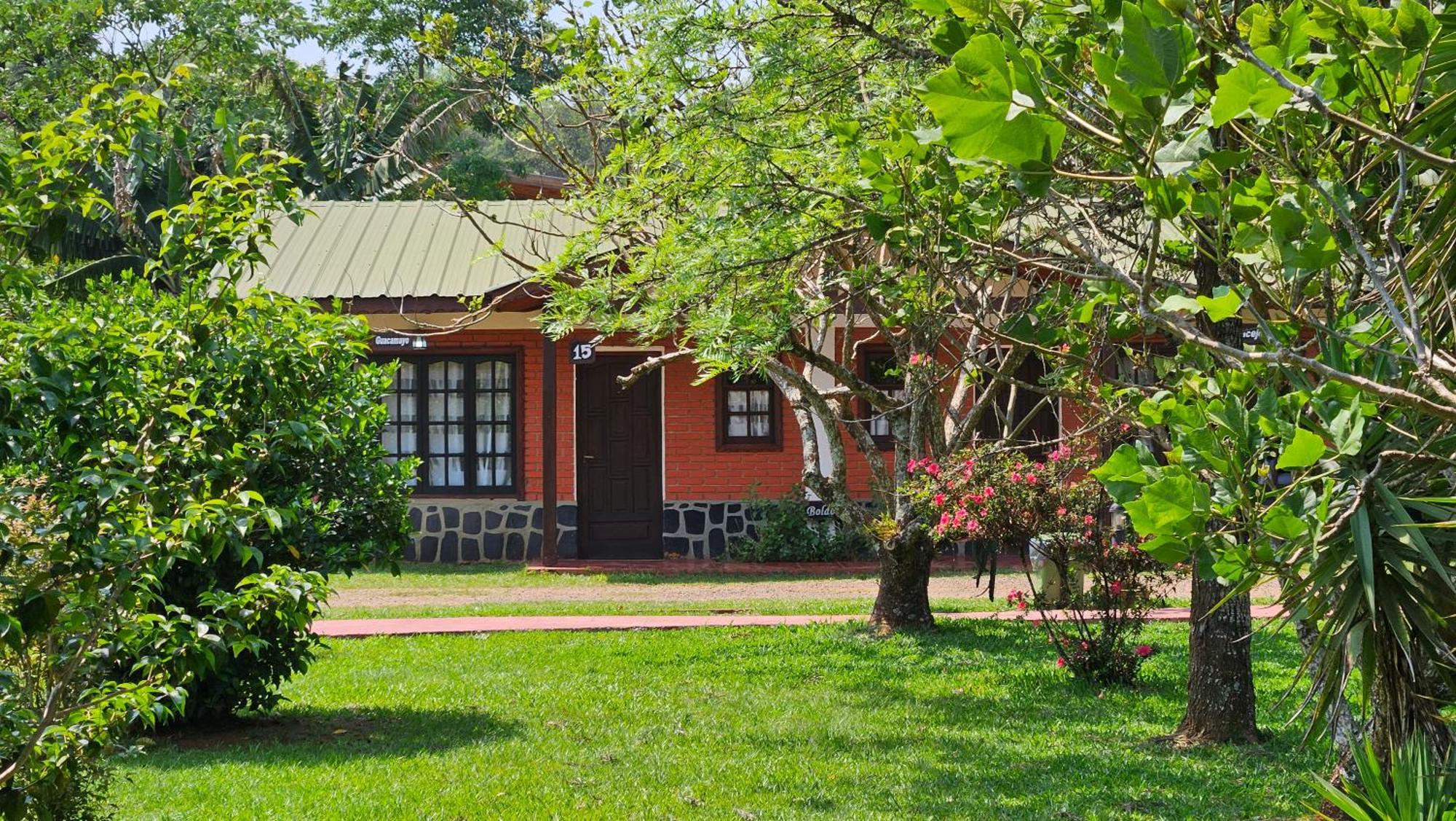Cabanas El Refugio Del Mensu Puerto Iguazú Kültér fotó