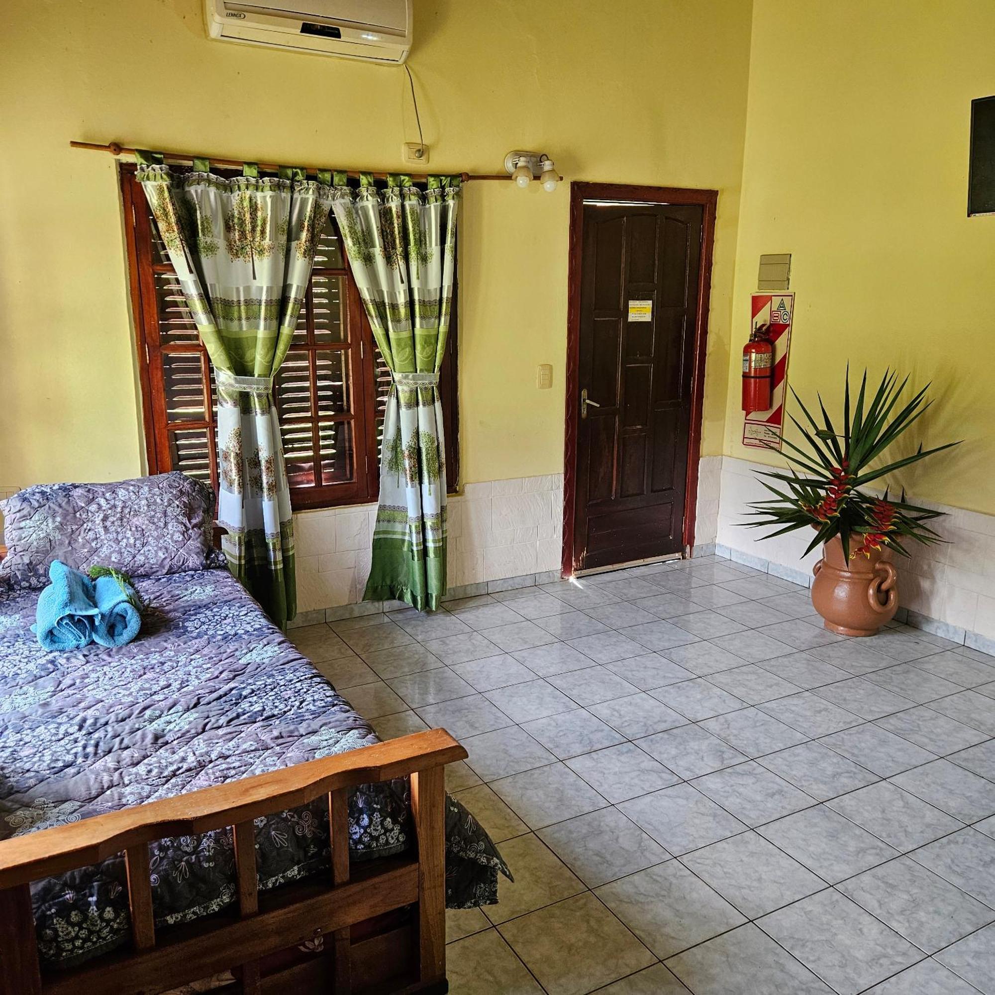Cabanas El Refugio Del Mensu Puerto Iguazú Kültér fotó